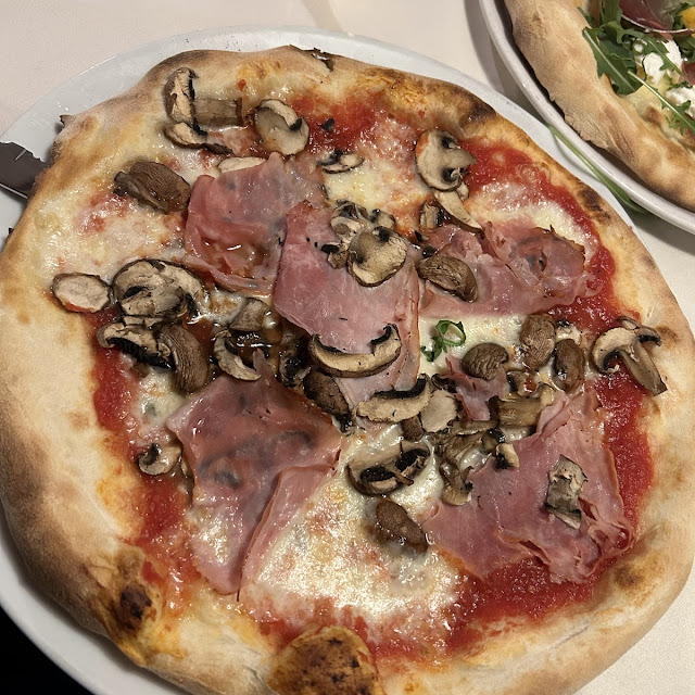 Pizza Prosciutto E Funghi