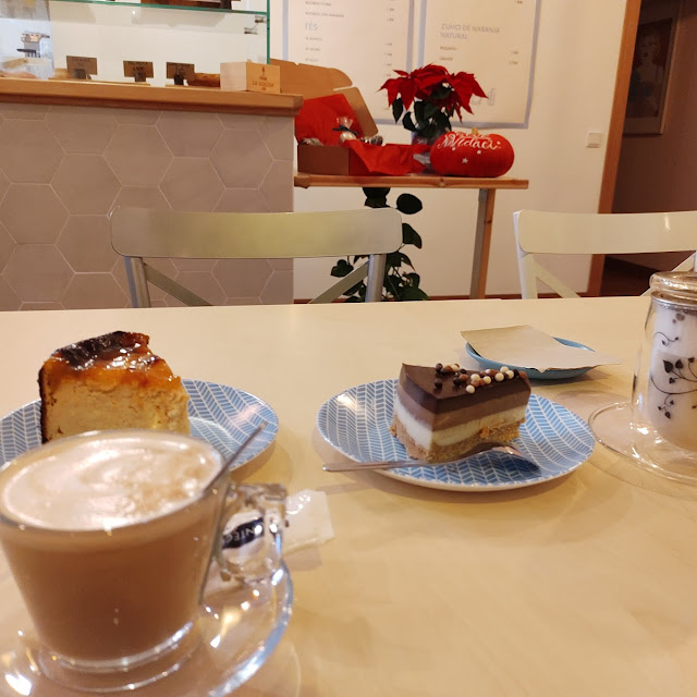 Tartas Y Cafe Con Leche