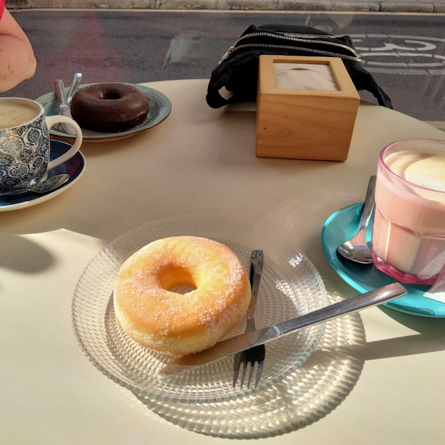 Donut Con Cafe