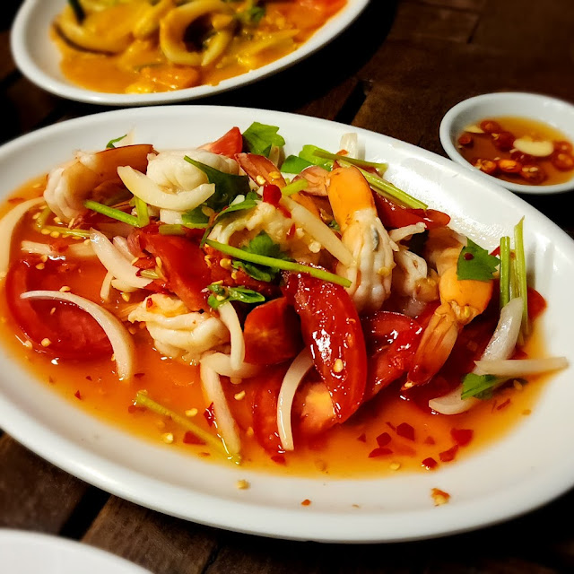 หมึกผัดไข่เค็ม