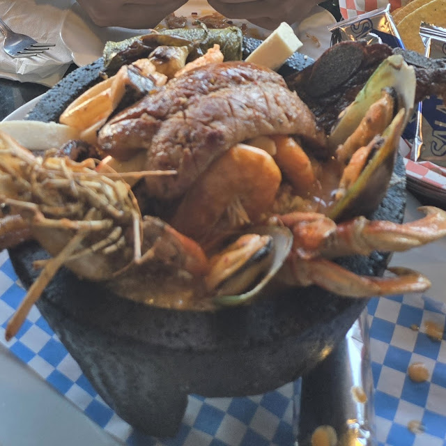 Molcajete Mar Y Tierra