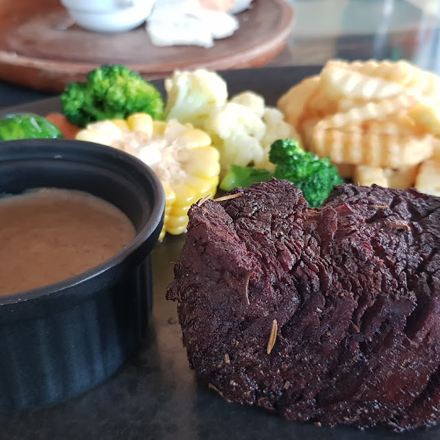 Beef Striploin﻿﻿﻿﻿﻿﻿