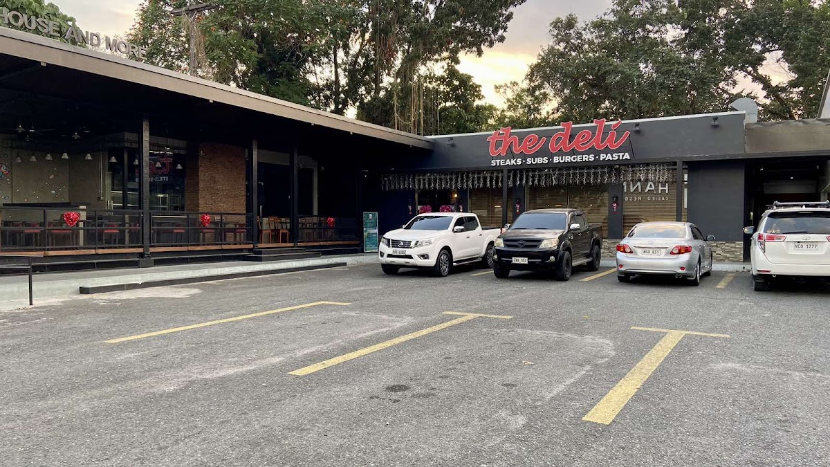 Steakhouse and more at the deli