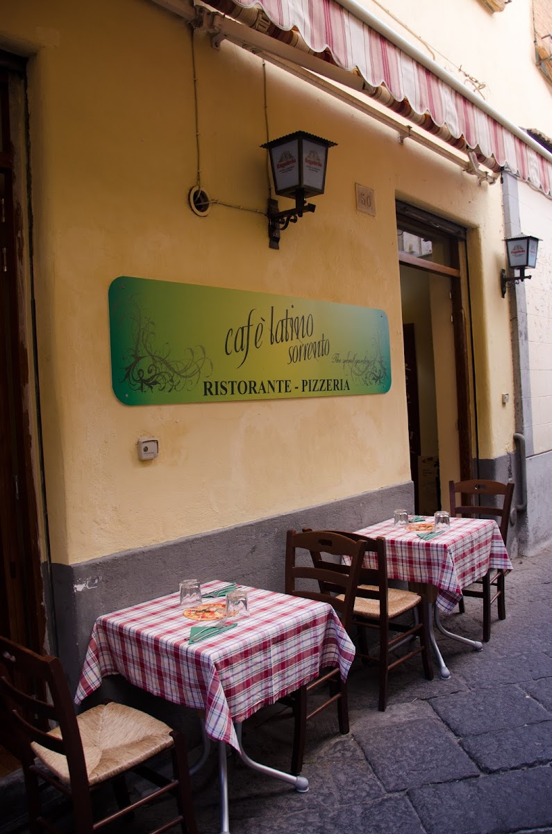 Cafe Latino ristorante pizzeria lounge bar
