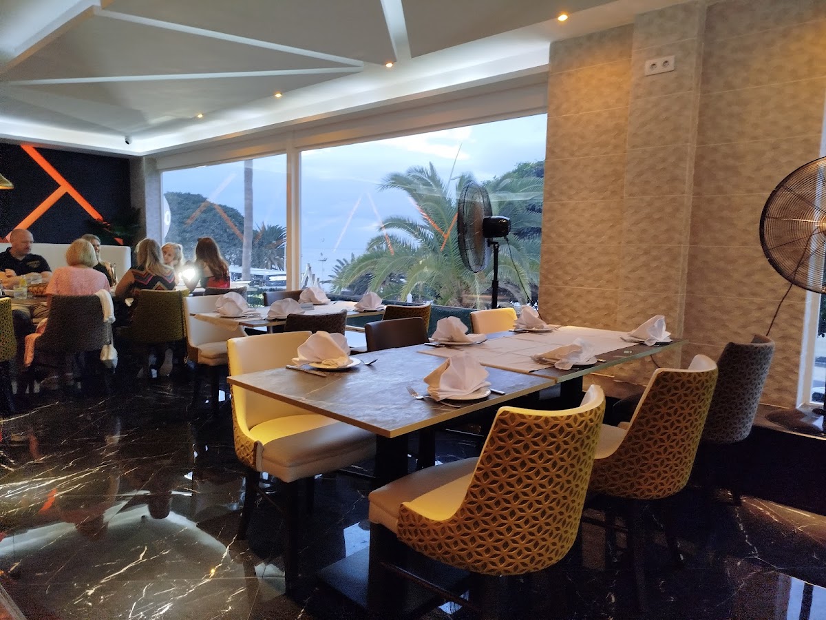 TARANA BAR & INDIAN RESTAURANT