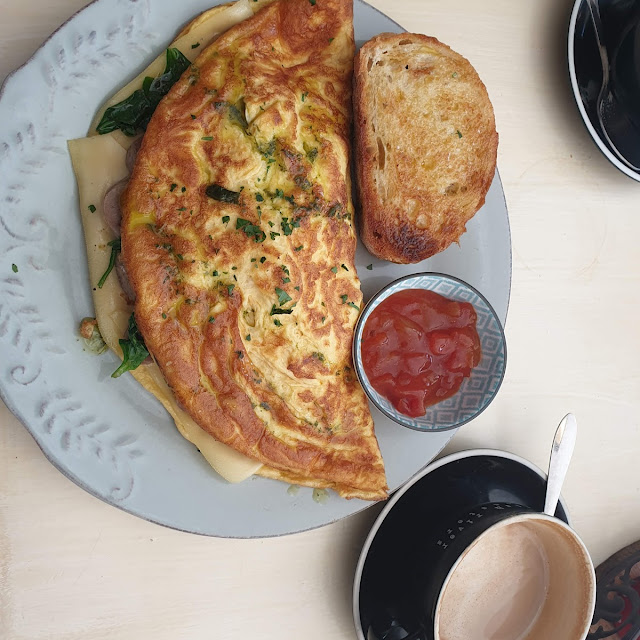 Omelette Toulouse Sausage