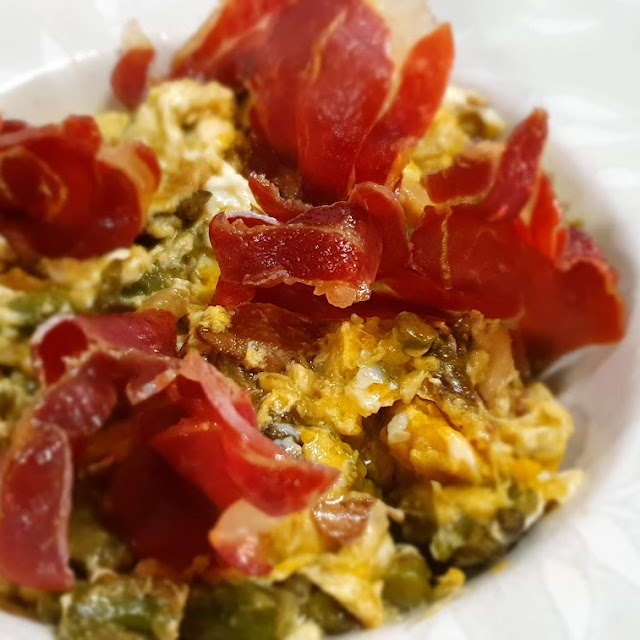 Huevos Rotos Con Jamon