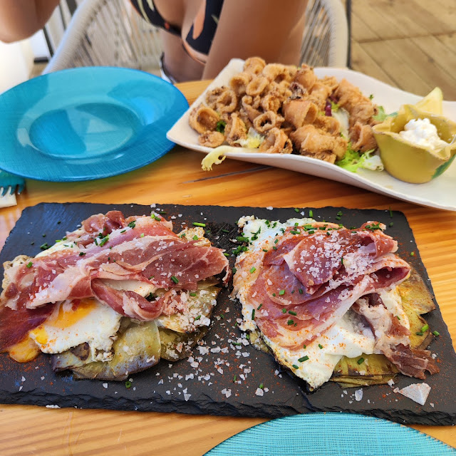 Flor de Alcachofa Confitada Con Huevo Y Jamón