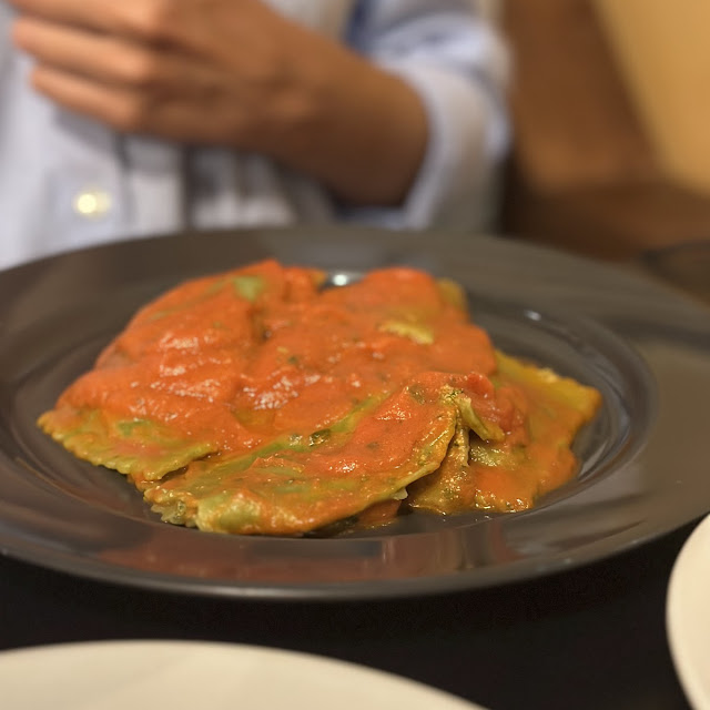 Ricotta and Spinach Ravioli with Tomato Sauce