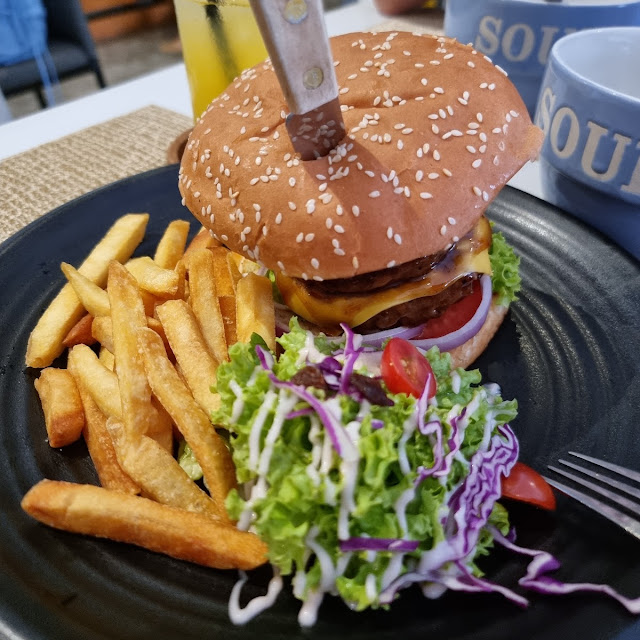 Signature Beef Burger