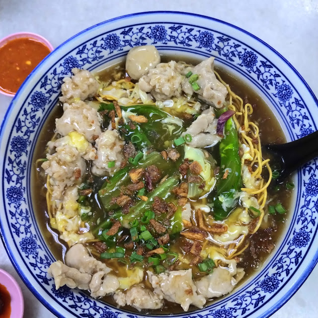 Fried Noodle with Pork and Fried Shallot
