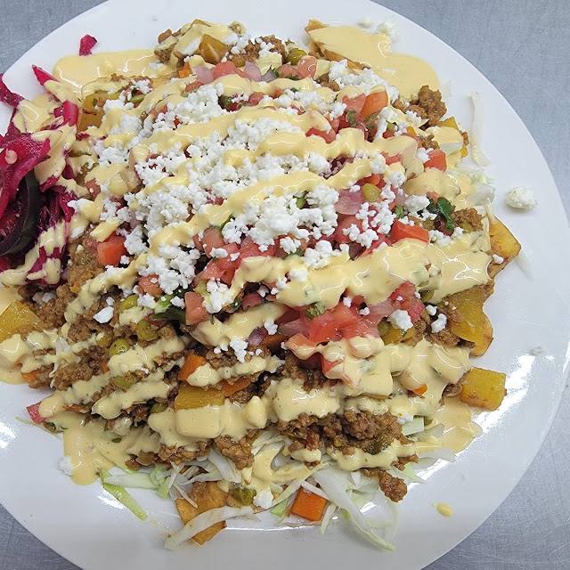 Carne Molida Con Tajadas