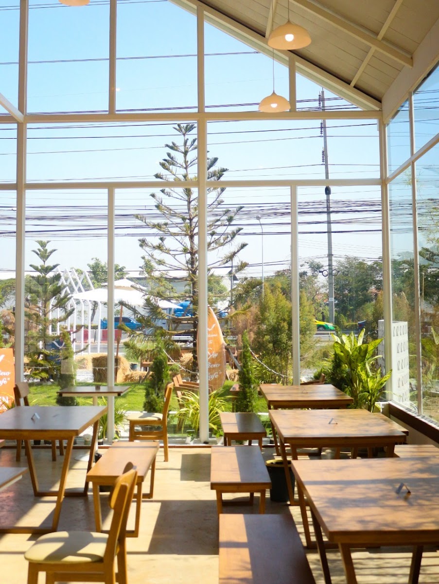 Sky View Cafe' & Bistro