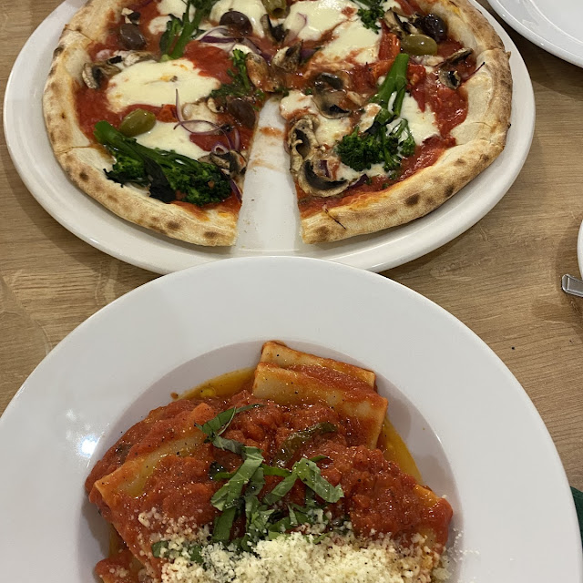 Pizza Special Tomato Sauce Mozzarella Fried Crougette and Pecorino Cheese