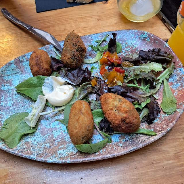 Croquetas Variadas de Espinacas Setas Y Boletas Y de Cocido