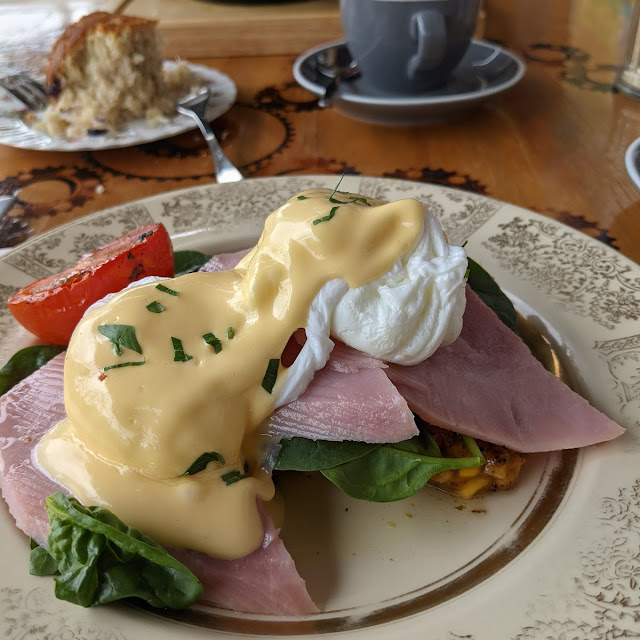 Eggs Benedict with Ham
