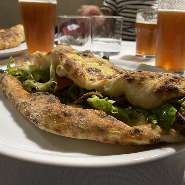 Calzone Al Forno Con La Scarola
