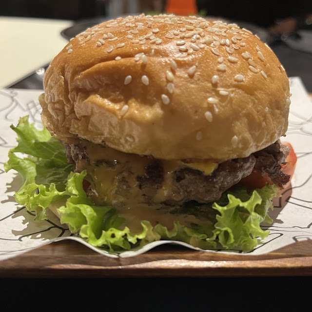 チーズ バーガー