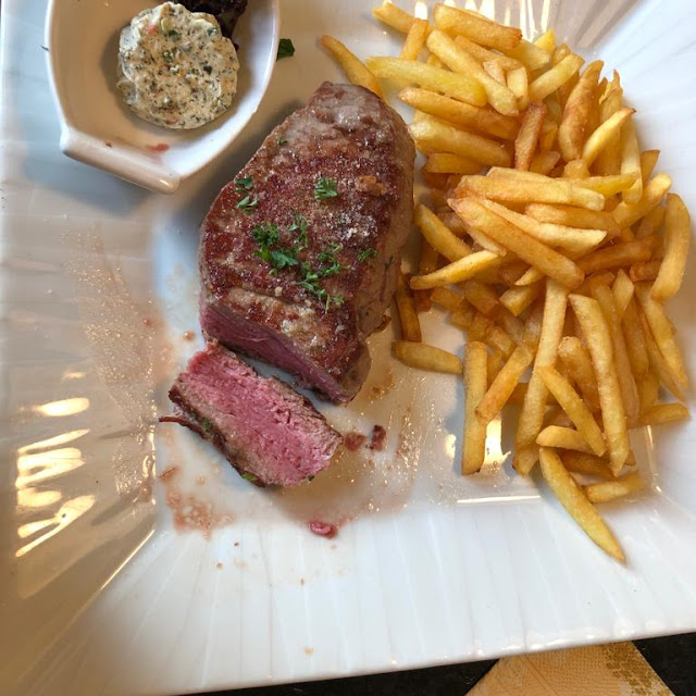 Rumpfsteak Mit Pommes