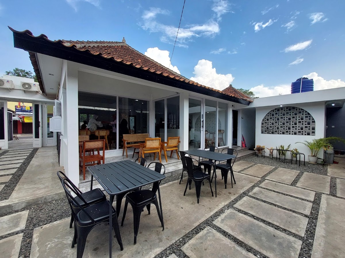 Lentera Coffee & Eatery Banjar