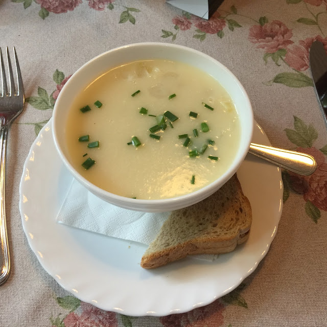 Spargelsuppe