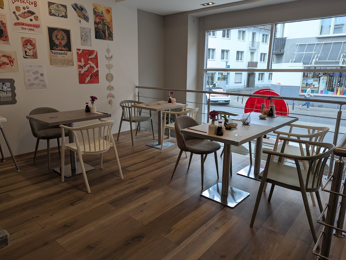 MAHO Sushi & Bowls
