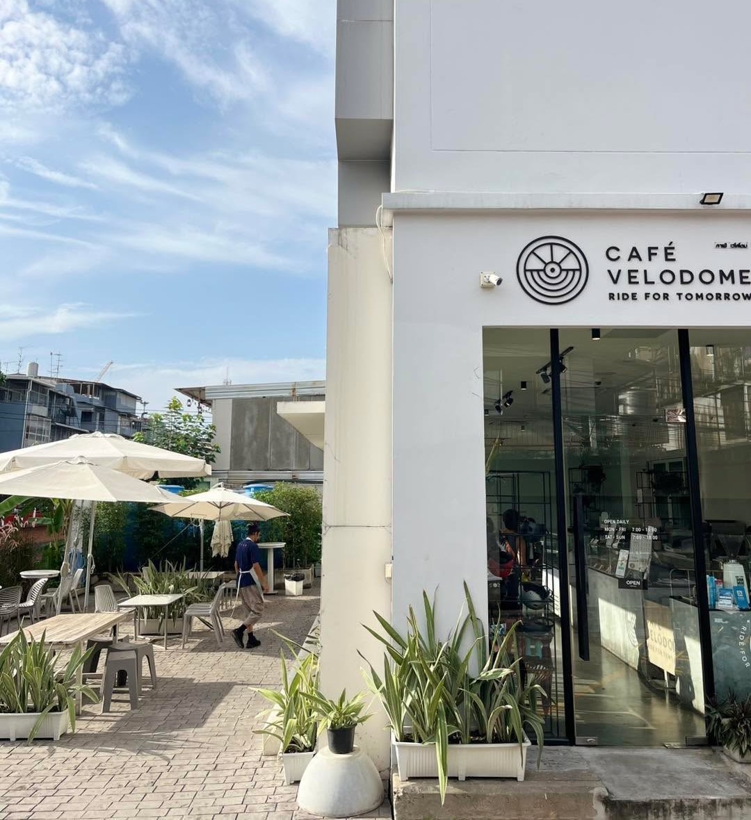 Cafe Velodome - COFFEE, All Day Breakfast, Bakery, Gelato