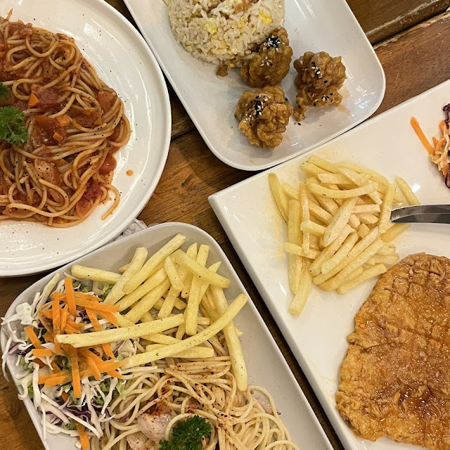 Garlic-Glazed Chicken Chop Aglio Olio