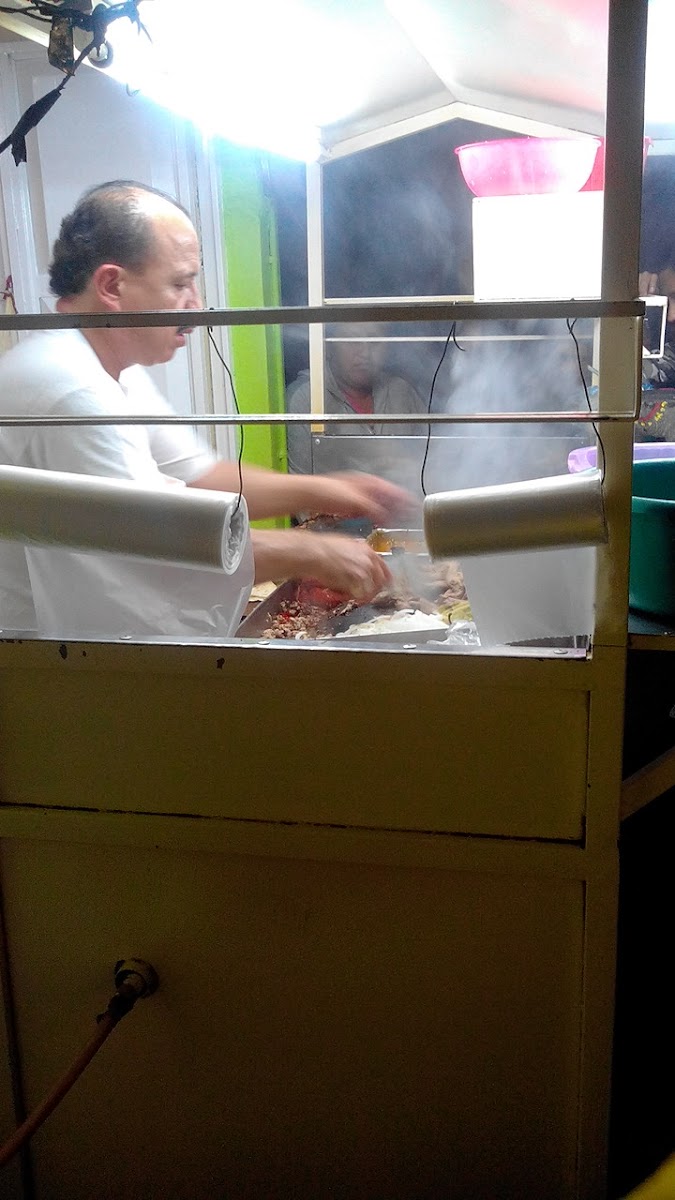 Tacos Y Tortas El Chino
