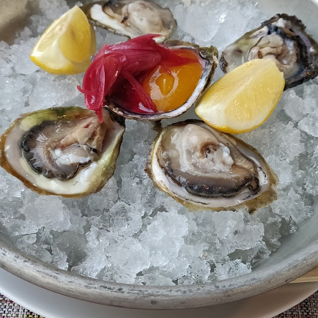 Oysters 6 Pieces