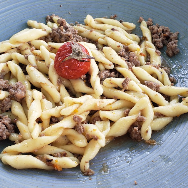 Fenesvecchie Fusilli Al Fierrito Al Ragú