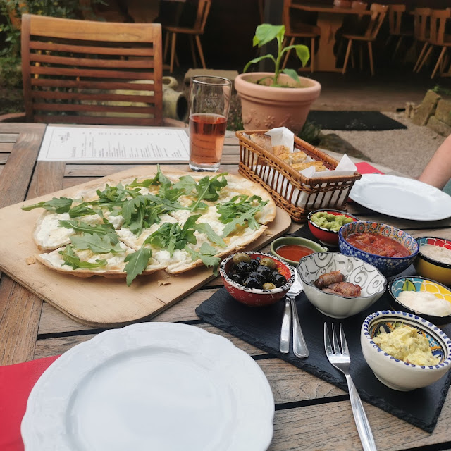Flammkuchen & Tapas