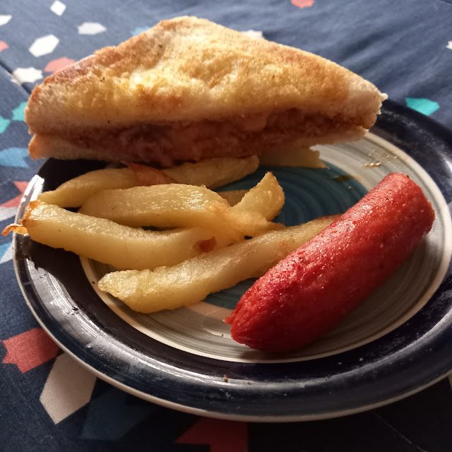 Toated School with Vienna and Chips