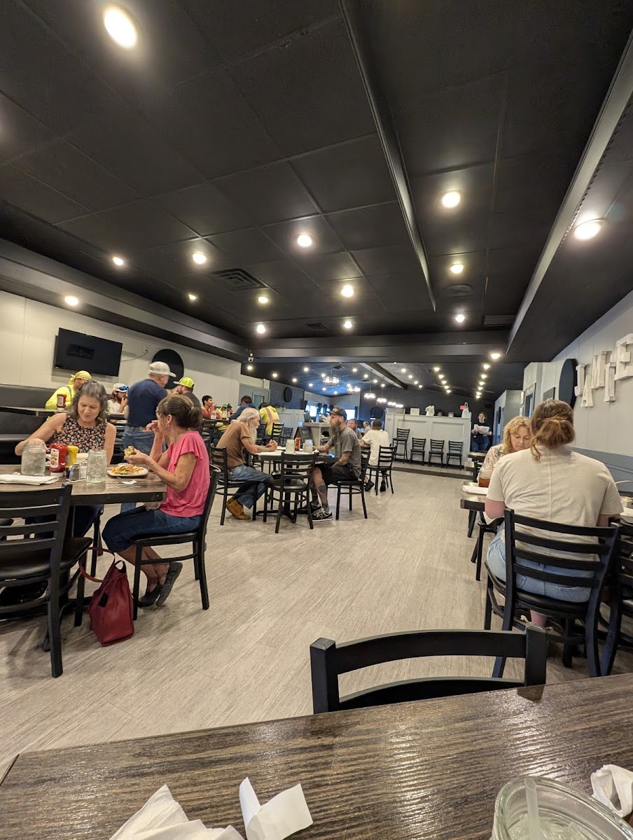 Jamie's Local Flavor Restaurant