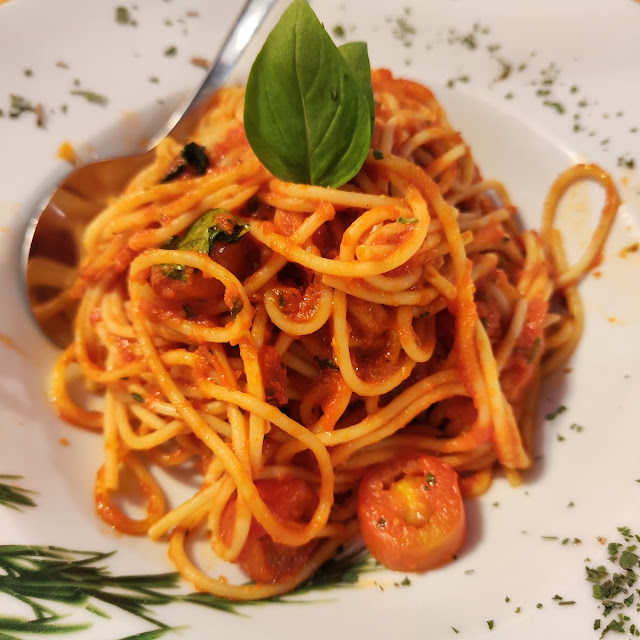 Spaghetti Mit Tomatensauce
