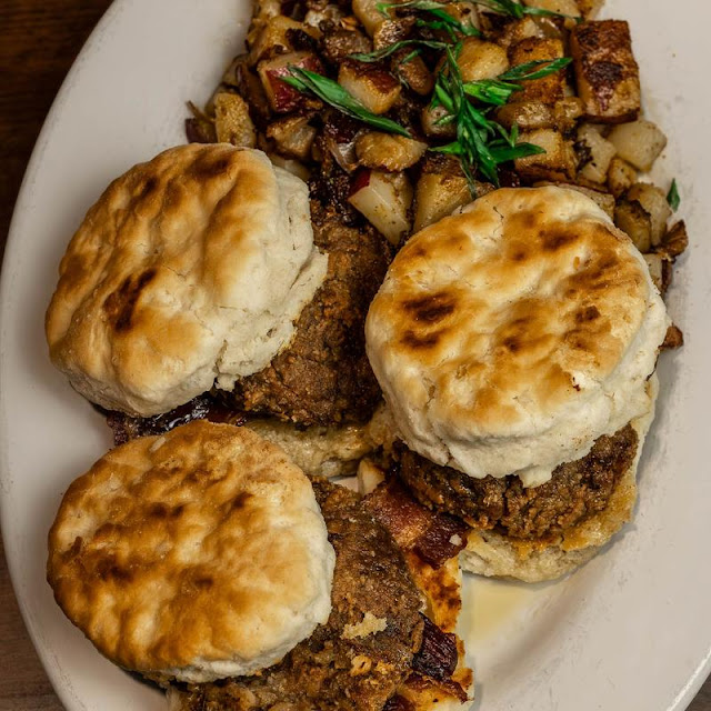 Breesus Boudin Biscuits