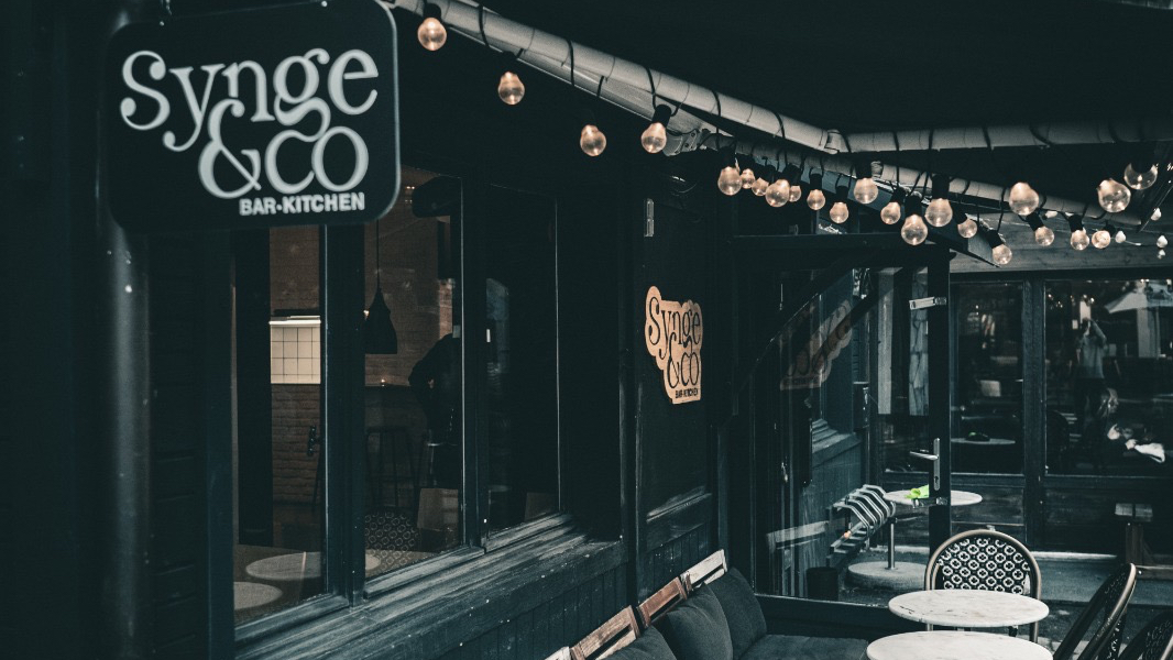 Synge & Co.