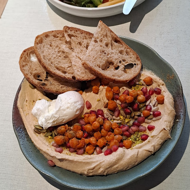 Hummus & Shrooms