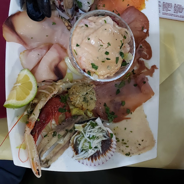 Antipasto Di Mare Al Crudo Affumicato