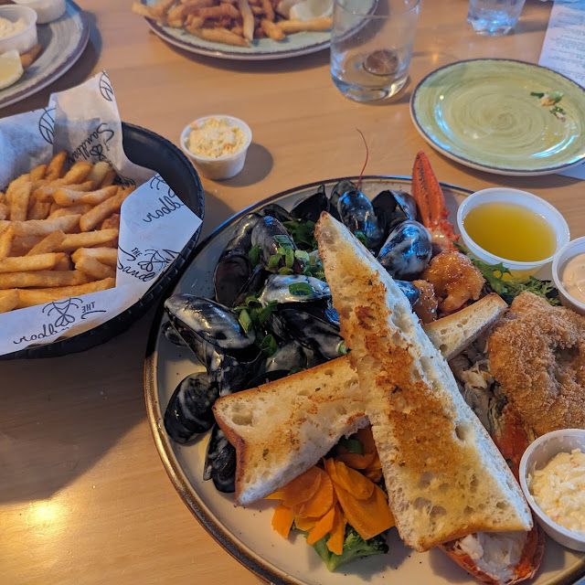 Sandbar Seafood Deluxe