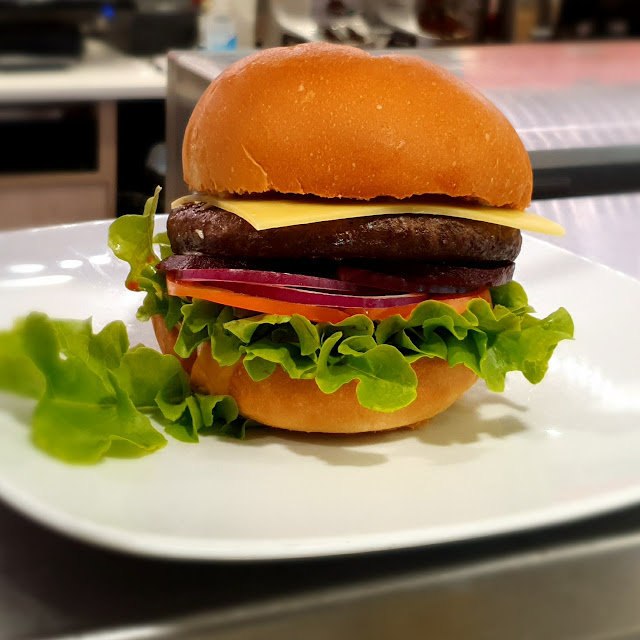 Deluxe Beef Burger