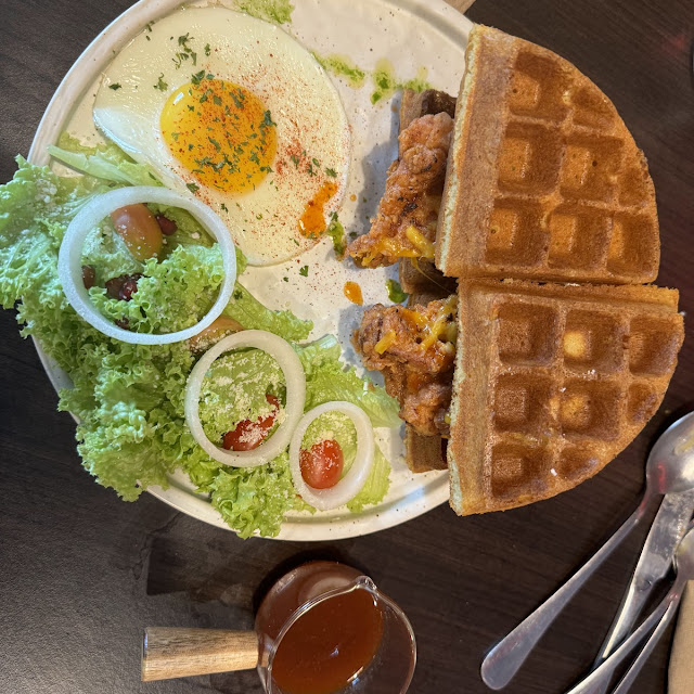 Buttermilk Chicken Waffle