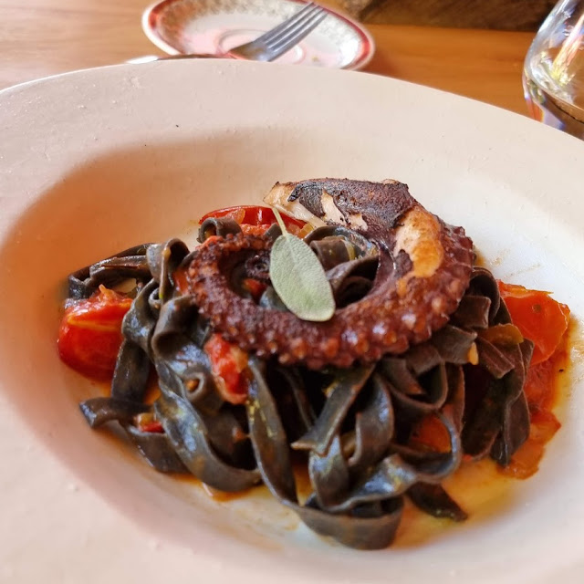 Cintas Negras Con Pulpo
