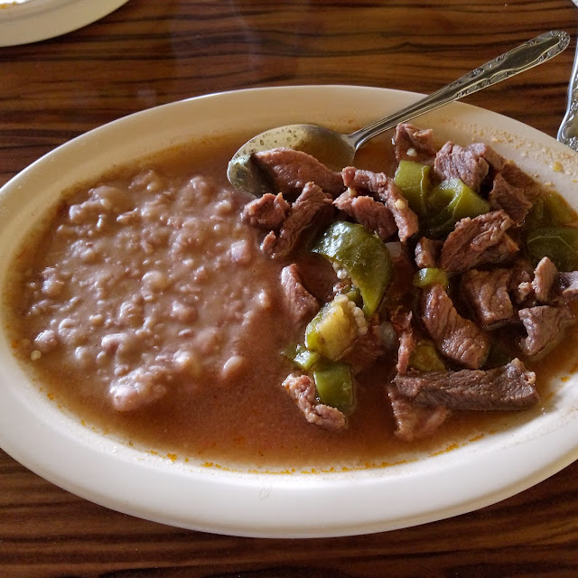 Guisado de Res Con Frijoles Refritos