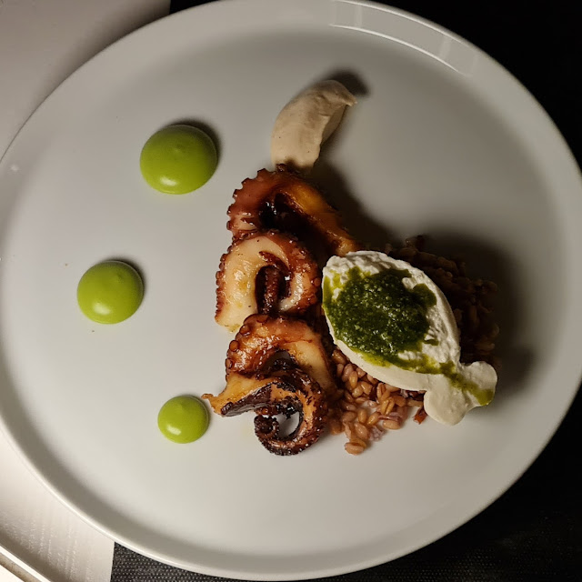 Polpo Alla Griglia Con Burrata E Granella Di Pistacchio