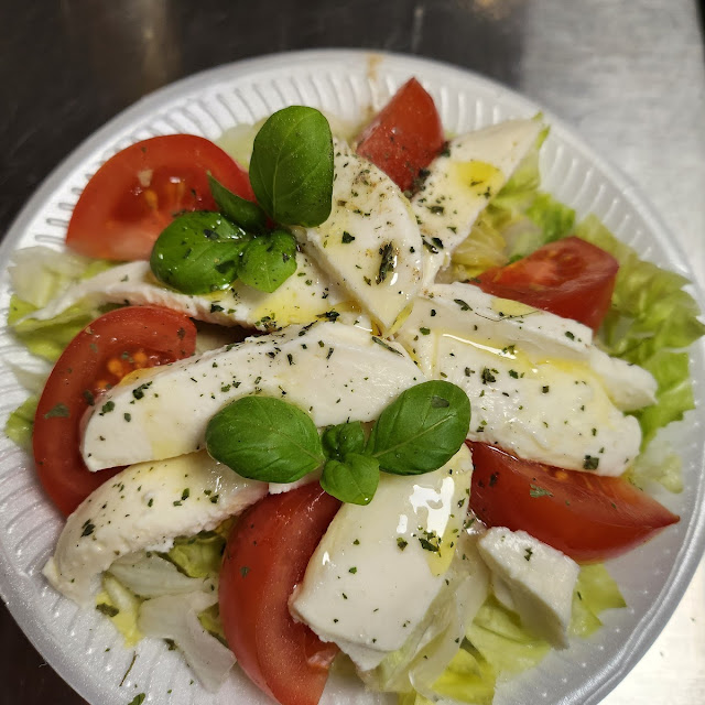 Mozzarella Salat