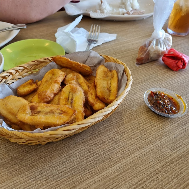 Pisang Goreng Sambel Roa