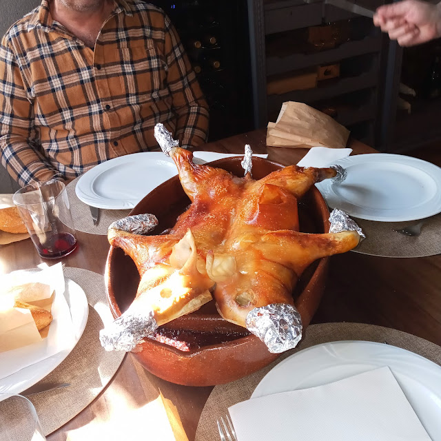 Cochinillo Al Horno de Leña