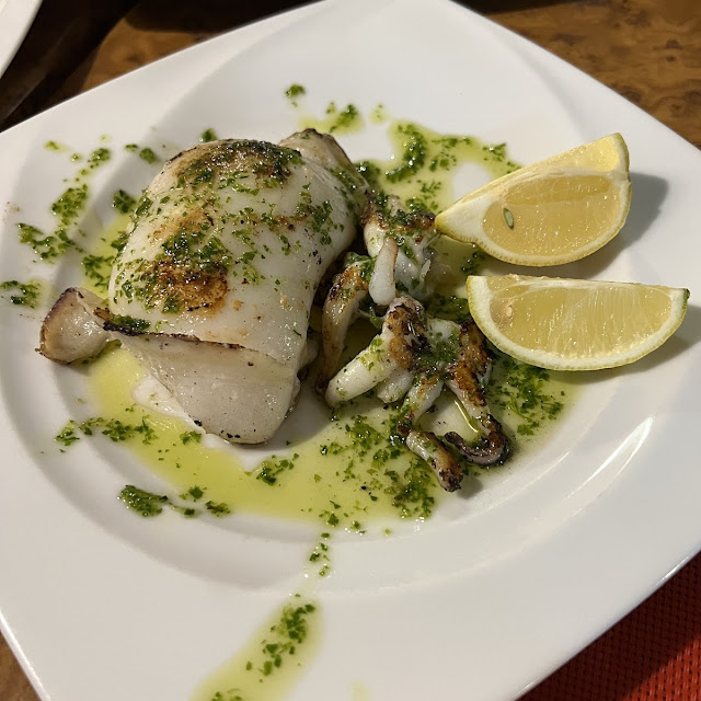 Sepia A la Plancha Con Ajo Y Perejil
