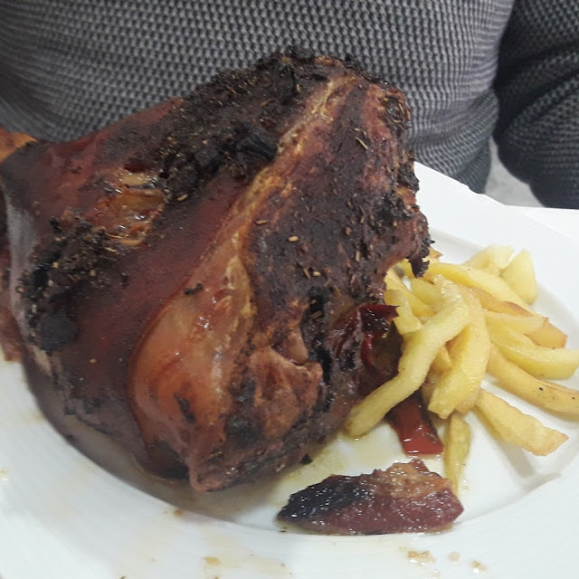 Codillo Asado Al Horno